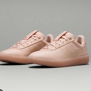 EUC Lululemon Cityverse Sneaker Size 7.5